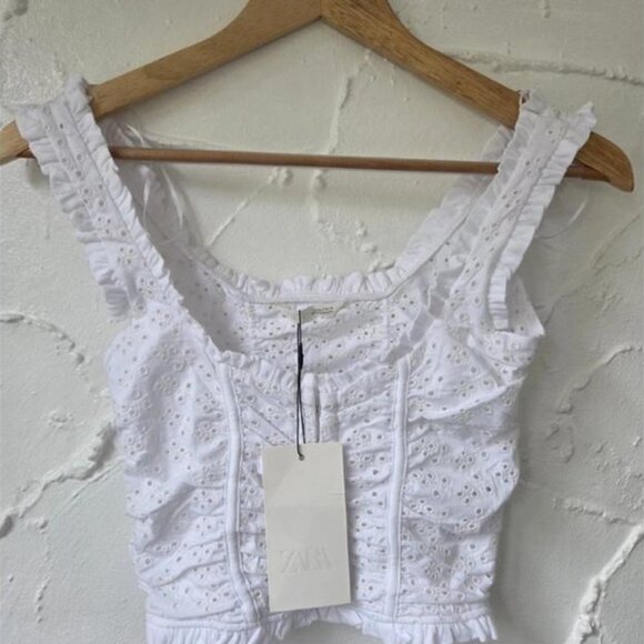 Zara Tops - Zara Floral Puff Sleeve Top